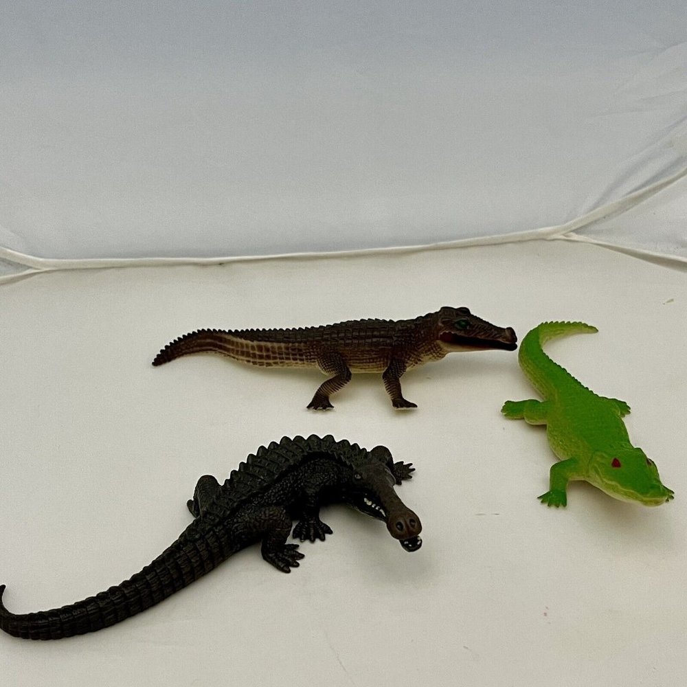 Set Of 3 Plastic Alligator Crocodile Figures Including Sarchosuchus